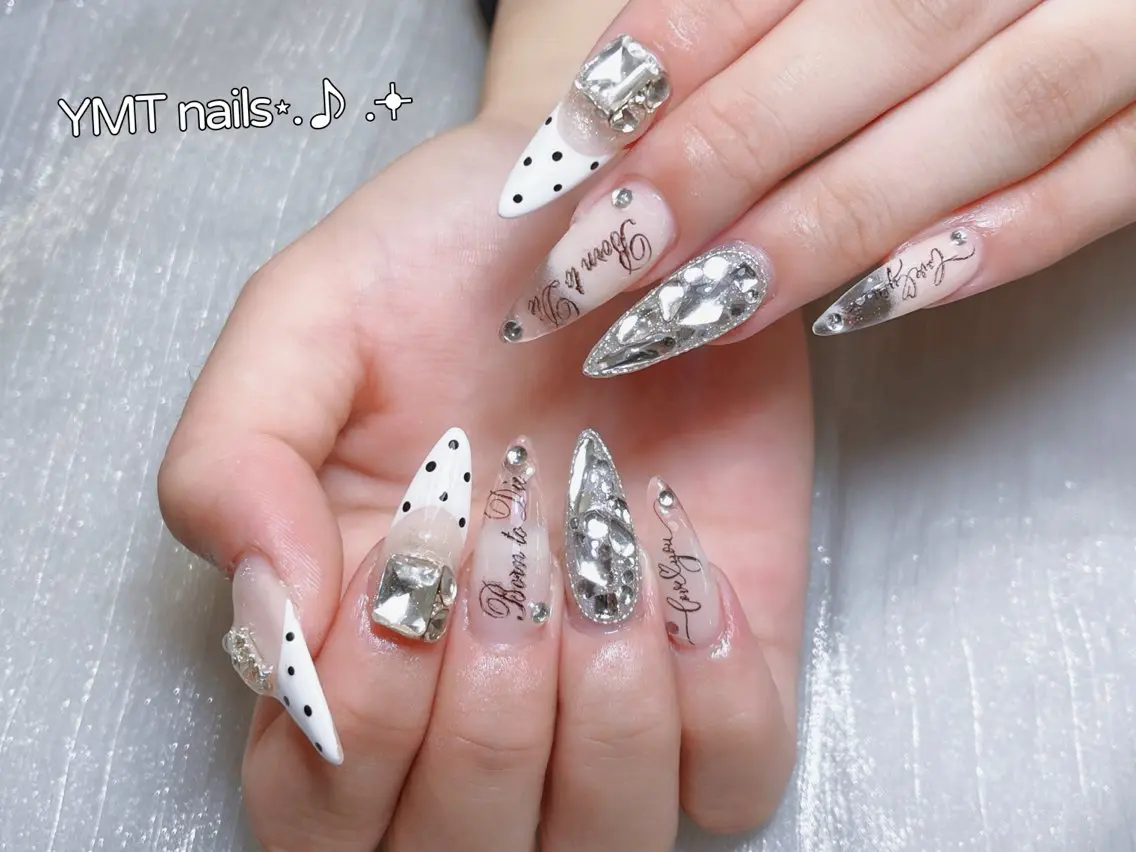 ネイル ハンドネイル YMT__ Nailsのネイルデザイン