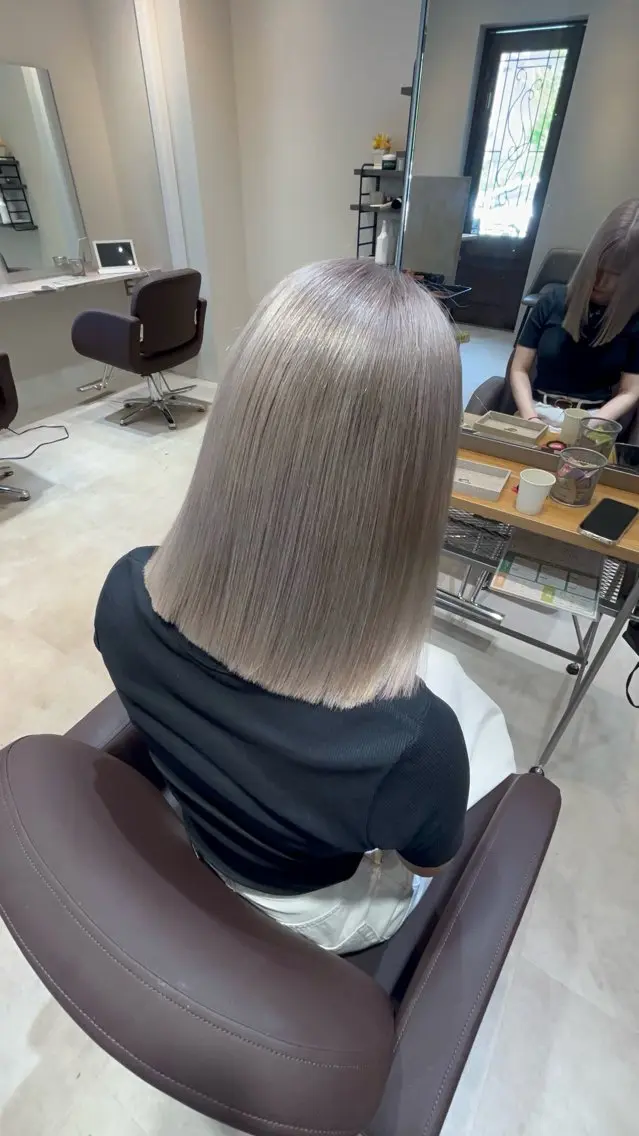 ミディアム カラー ブリーチ ケアブリーチ ハイトーンカラー 西浦慎二 /艶カラー/髪質改善のヘアスタイル