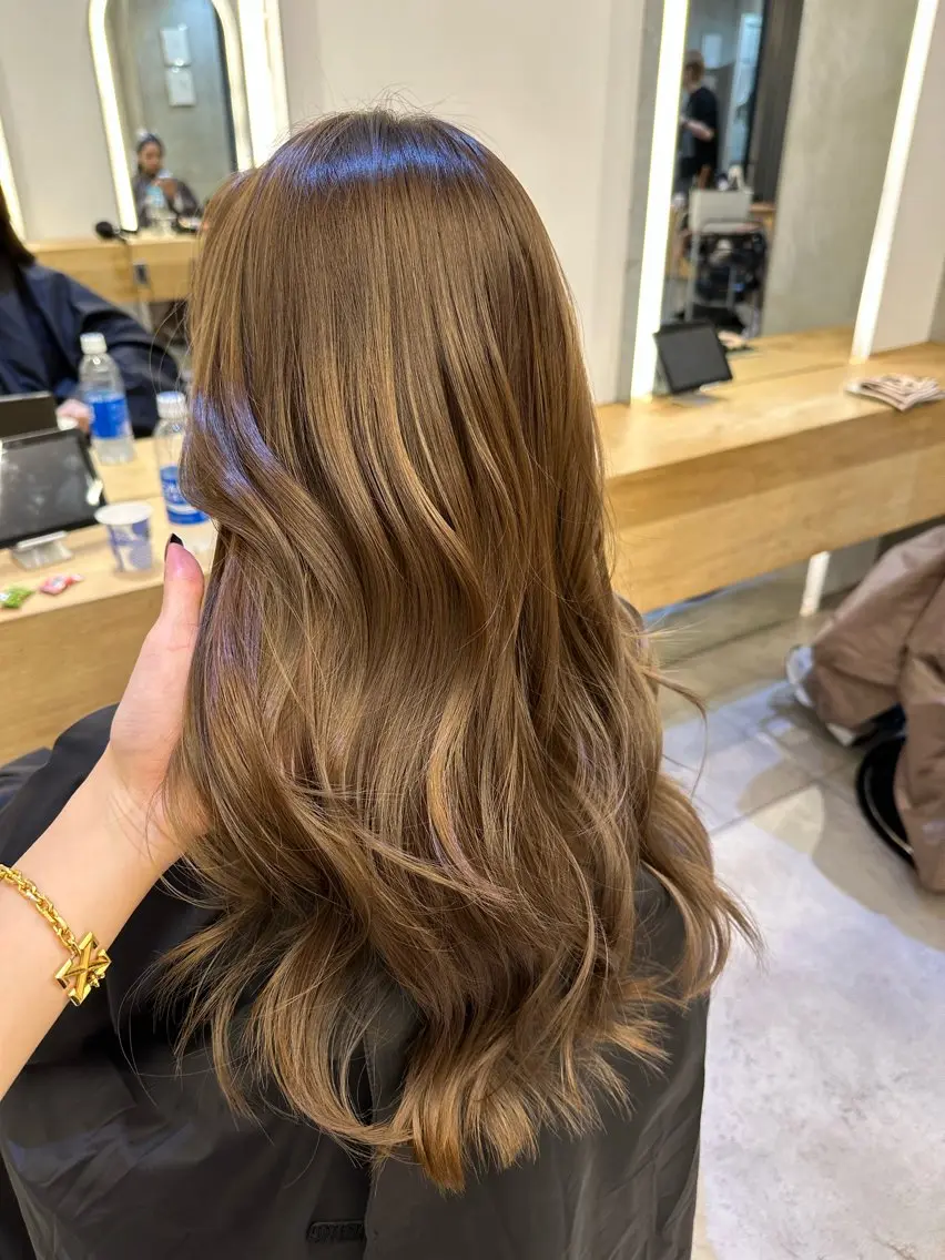 セミロング ヘアカラー 中村 かおりのヘアスタイル