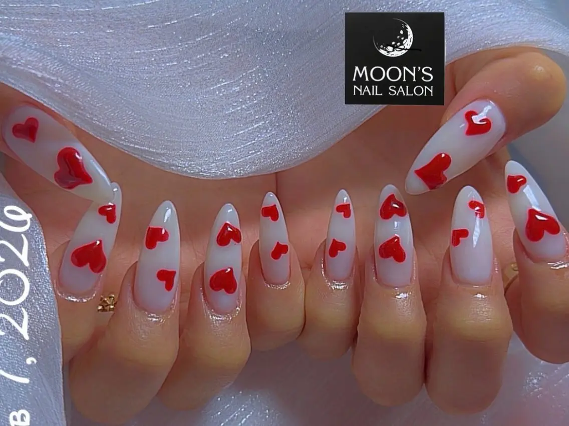 ネイル Moons nail 💅✨のネイルデザイン