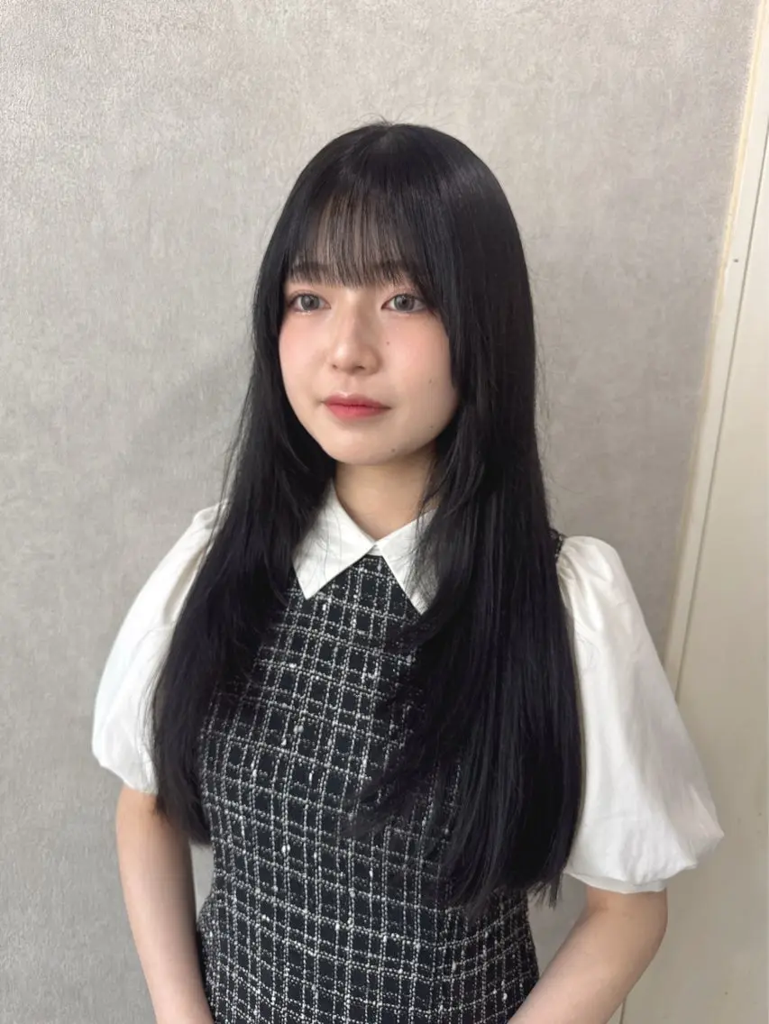 ロング カラー アッシュ アッシュブラウン ベージュカラー 黒髪 ブリーチ カット ヘアカラー トリートメント 赤み無し柔らかカラー 【梅田】madokaのヘアスタイル