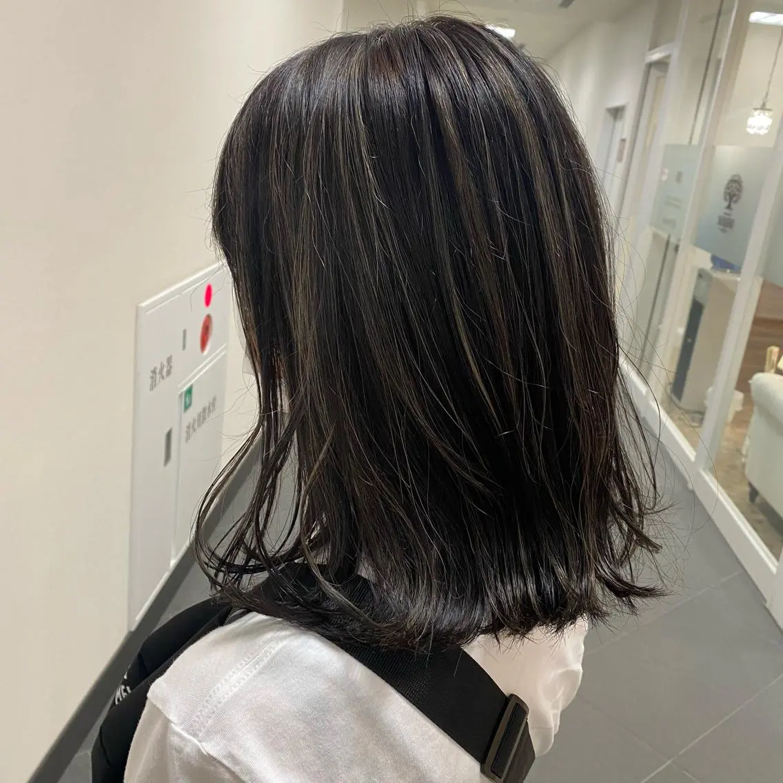 ミディアム カラー 🌿レイヤー/ブリー チ/🌿JINのヘアスタイル