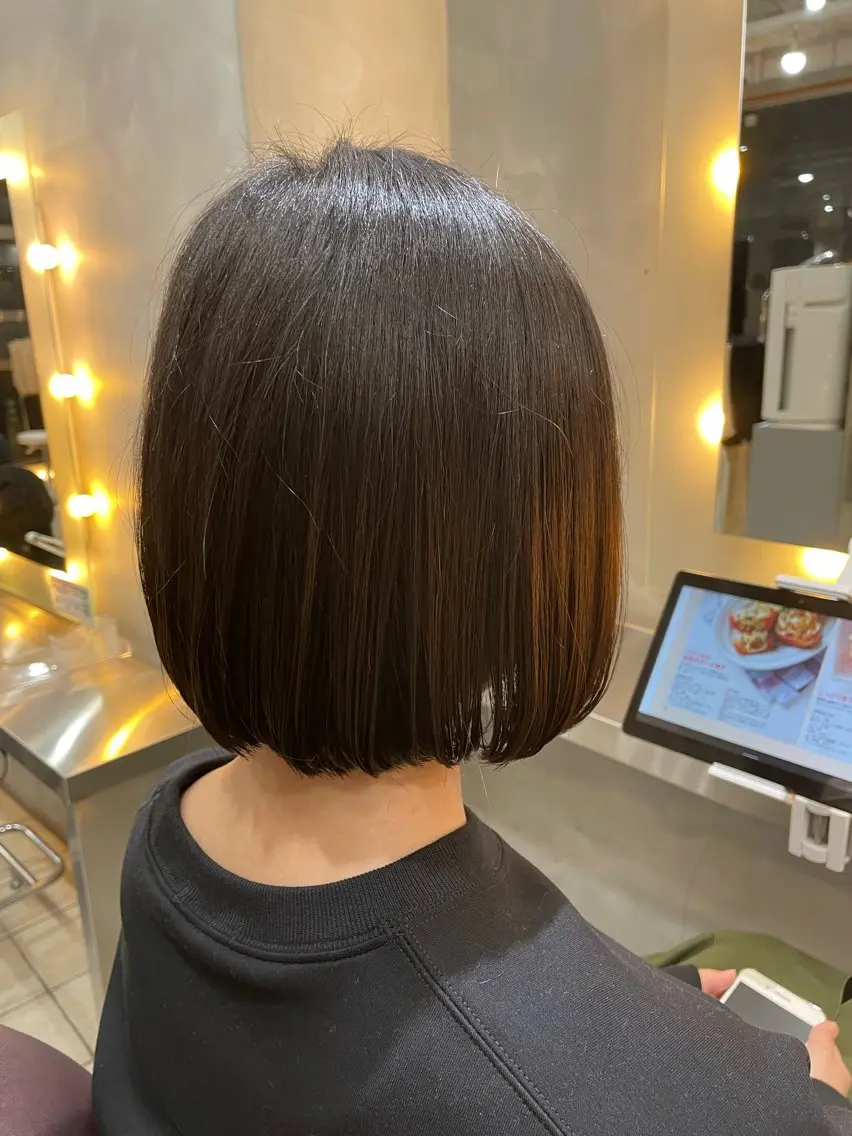 ショート 切りっぱなしボブ ボブ 岡田 駿也のヘアスタイル