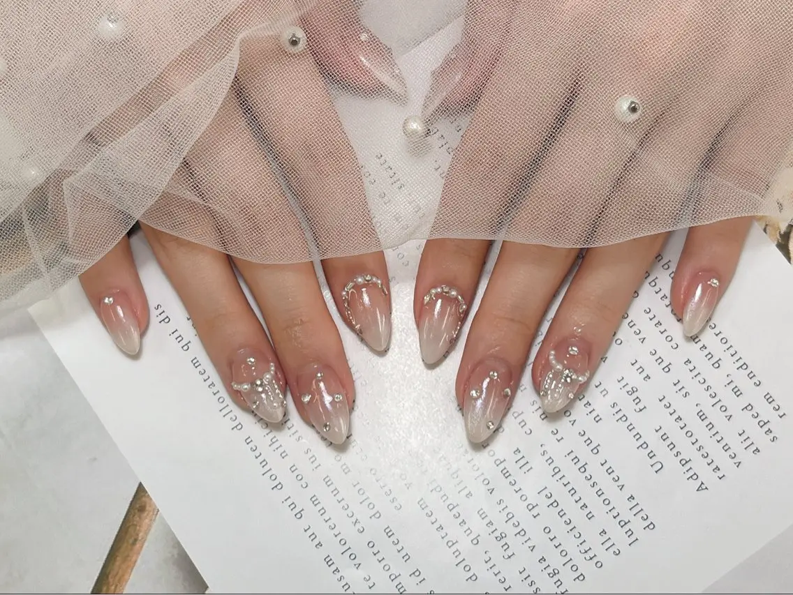 ネイル ワンホンネイル RUBYネイルサロン 9Caratsのネイルデザイン