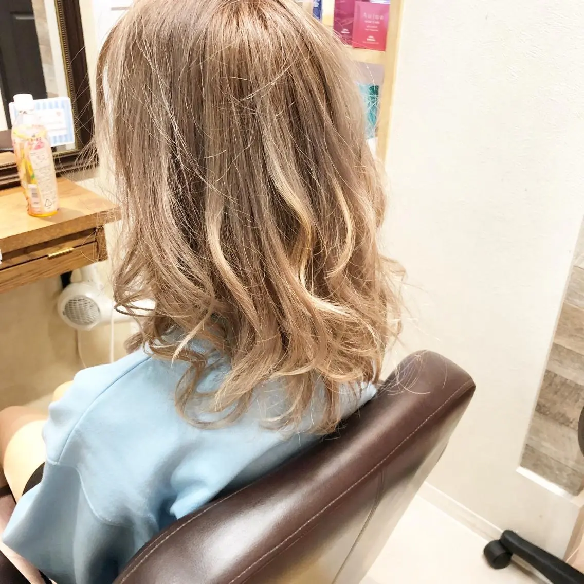 ミディアム カラー パーマ ブリーチ イルミナカラー 髪質改善 トリートメント tuuli トゥーリのヘアスタイル