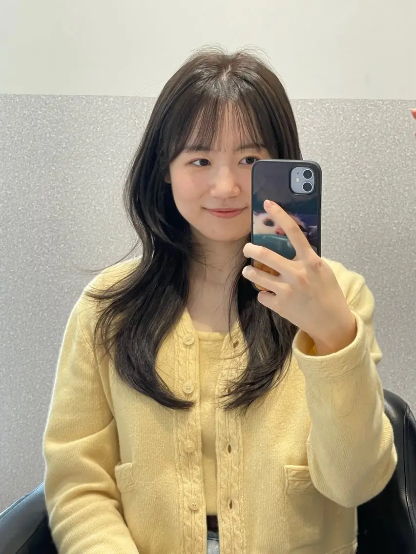 ロング ロングレイヤー ハッシュカット 韓国風ヘア レイヤーカット ロング カット ヘアカラー トリートメント ❤︎︎韓国ヘア❤︎︎ 𝑺𝒉𝒊𝒉𝒐のヘアスタイル