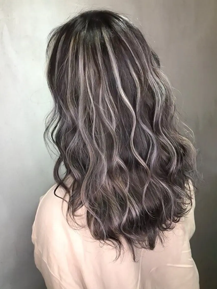 ロング ハイライト カット ヘアカラー 艶カラー/縮毛矯正/ 鴨川育弥のヘアスタイル