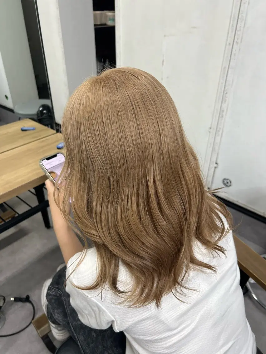カラー ベージュカラー ミルクティーベージュ ヘアカラー トリートメント SWAY_KAI_ 長谷川魁のヘアスタイル