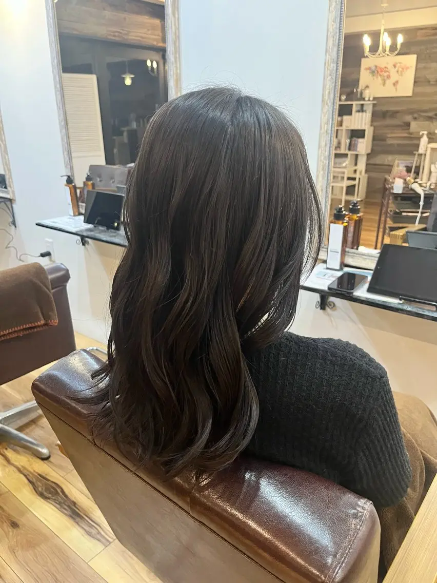 カラー ヘアカラー 大森 亜美のヘアスタイル