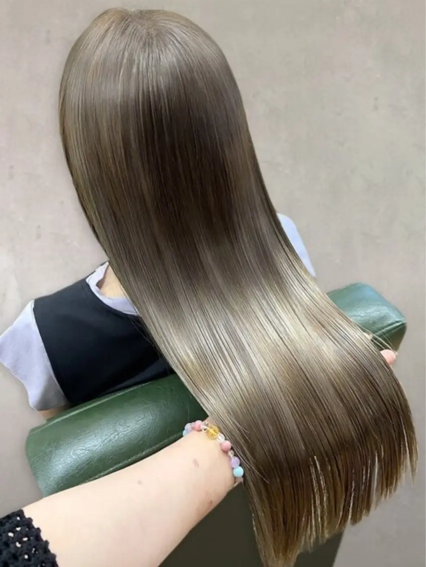 セミロング カット ヘアカラー 縮毛矯正 トリートメント 【元住吉の艶髪の神様 】モリモト💓のヘアスタイル