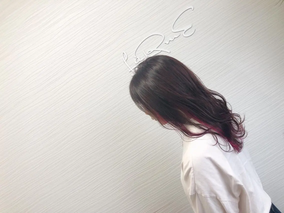 ロング カラー ヘアカラー LaRmE Ayumi.のヘアスタイル