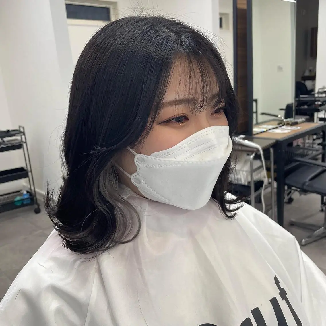 ミディアム カラー インナーカラー ボブ くびれヘア 高槻/大学生にも人気 🥰ルービック高槻のヘアスタイル
