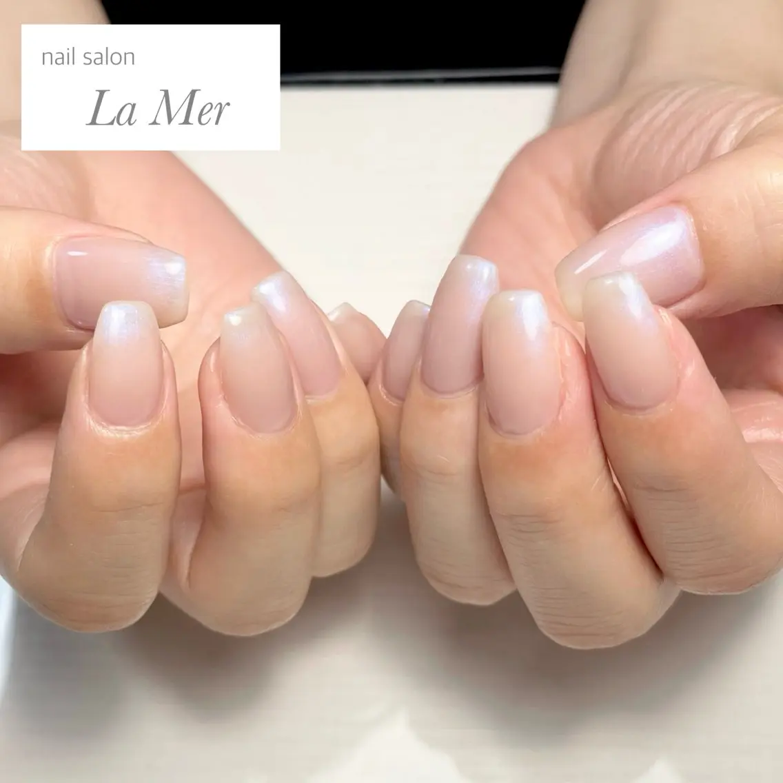ネイル オーロラネイル オフィスネイル ワンカラーネイル ピンク ピンクベージュ ハンドネイル nailsalon La Merのネイルデザイン