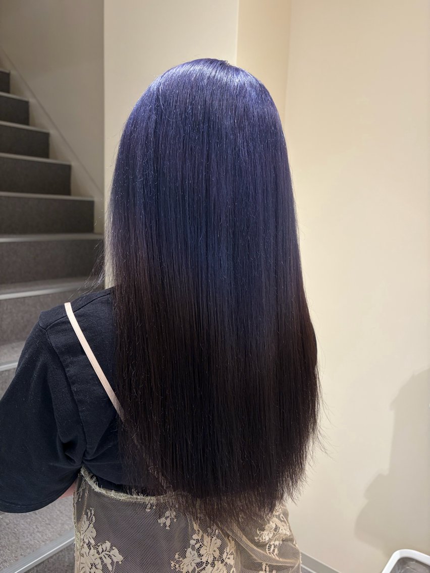ロング オオカメ ユヅキのヘアスタイル