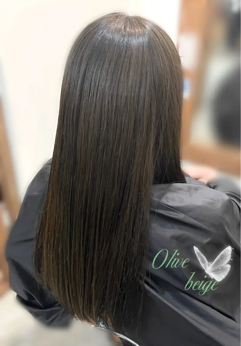 ロング カラー ベージュカラー オリーブベージュ LAISSEZ 竹内のヘアスタイル