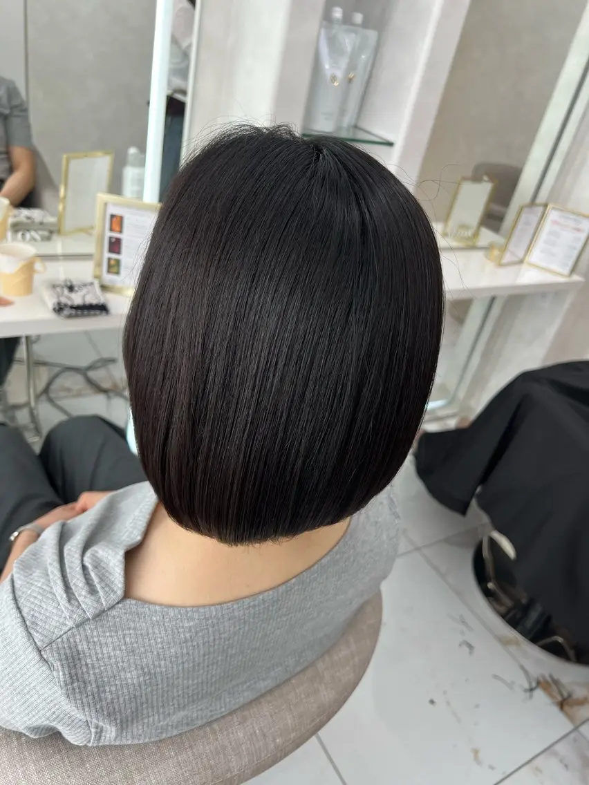 ミディアム カット ヘアカラー トリートメント 吉田修登🌟 髪の悩みを解決のヘアスタイル