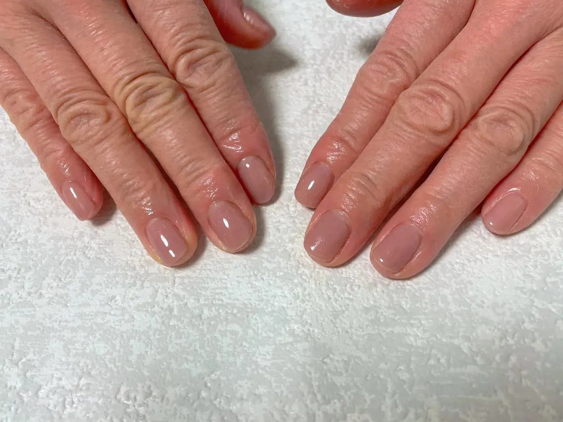 ネイル オーロラネイル フラワーネイル フットネイル フレンチネイル ジェルネイル mogunail &blowのネイルデザイン
