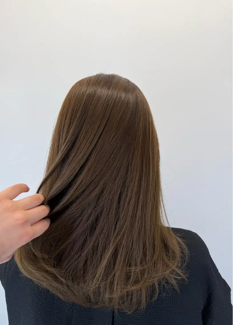 ロング ヘアカラー 服部 涼乃のヘアスタイル