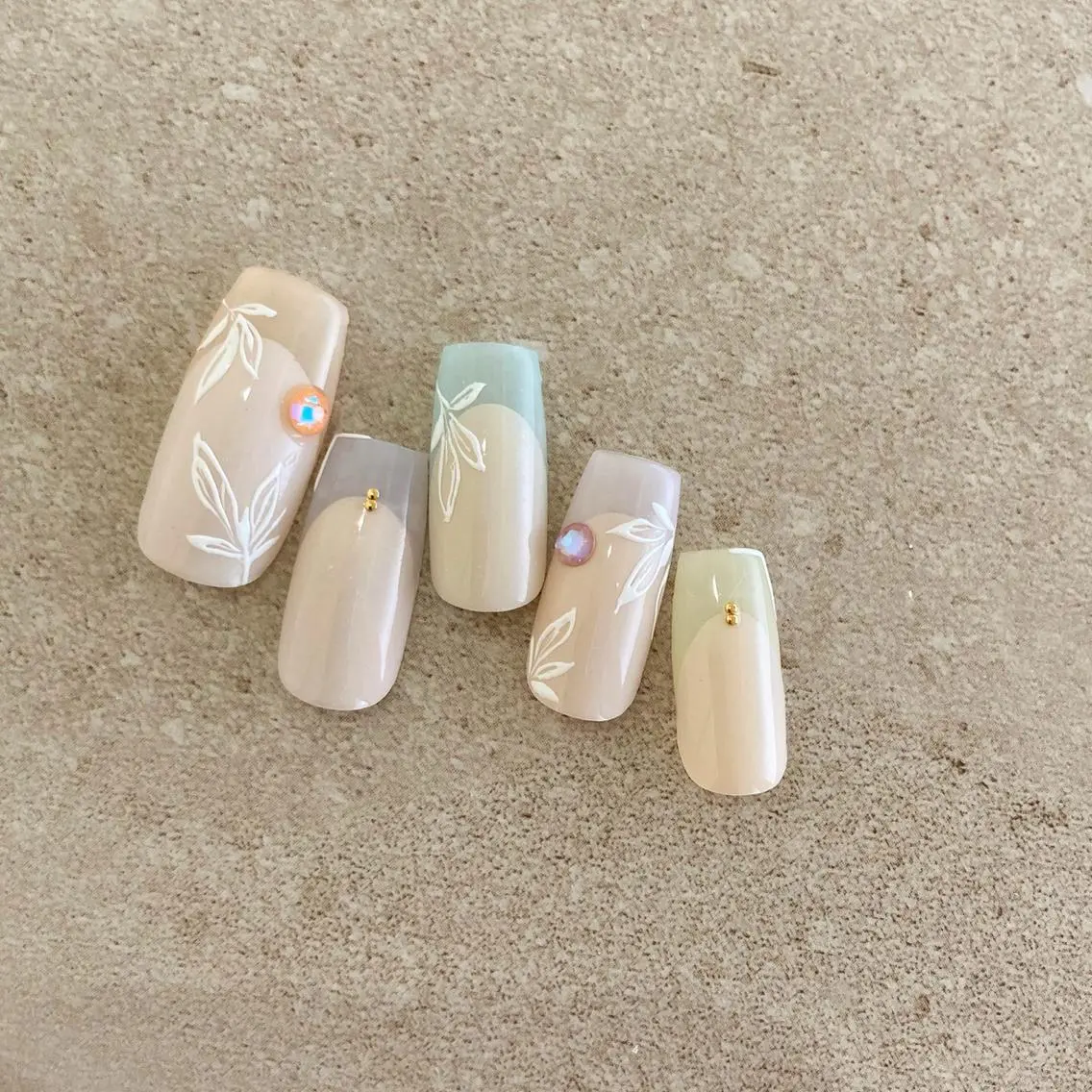 ネイル フレンチネイル パステルネイル Faire MIKIのネイルデザイン