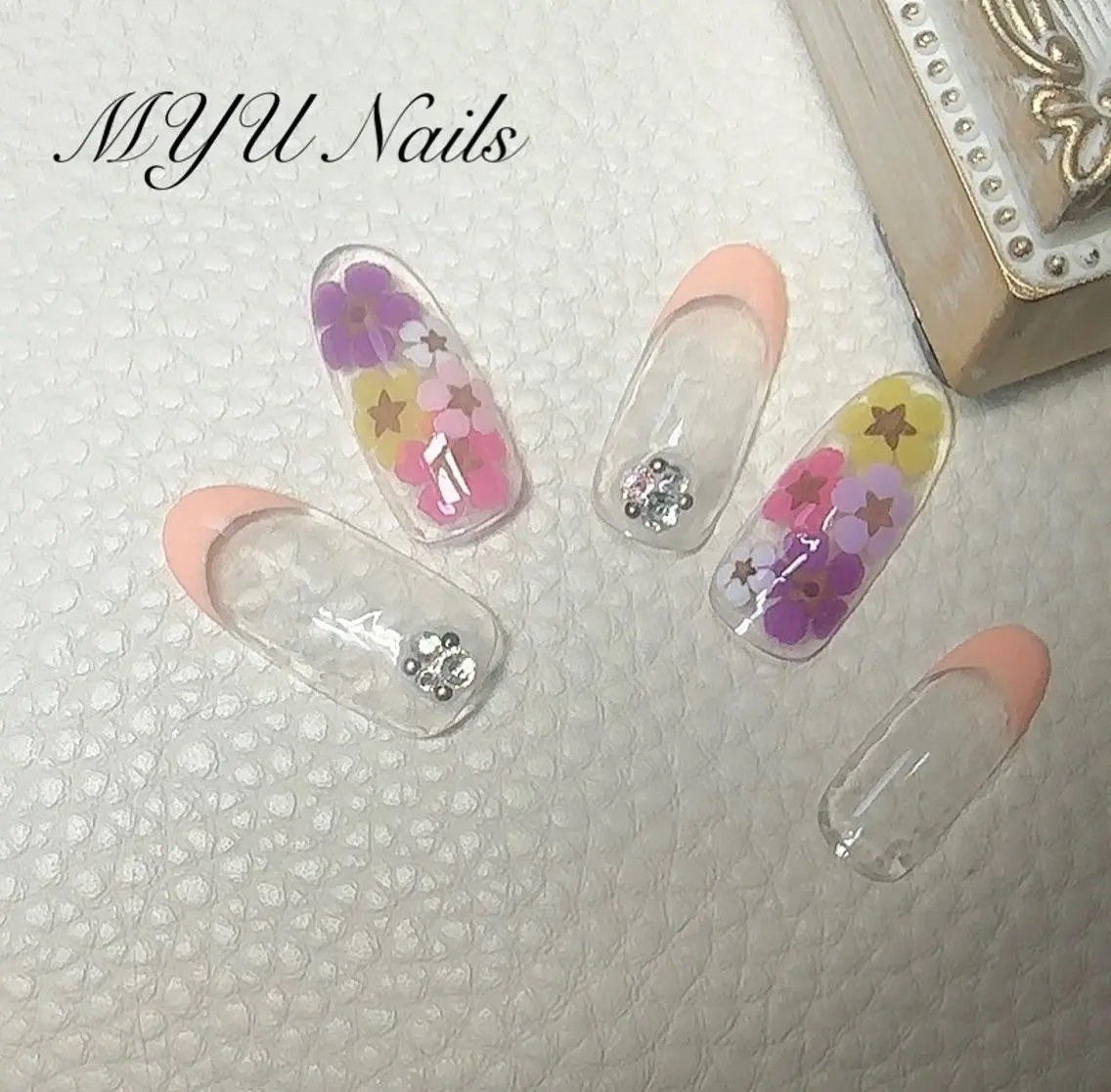 ネイル ジェルネイル パラジェル ニュアンスネイル🌈 MYU Nailsのネイルデザイン
