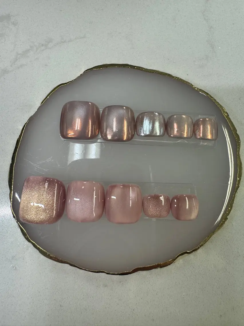 ネイル フレンチネイル ジェルネイル ガラスフレンチ ハート マグネットネイル Queeens nailのネイルデザイン