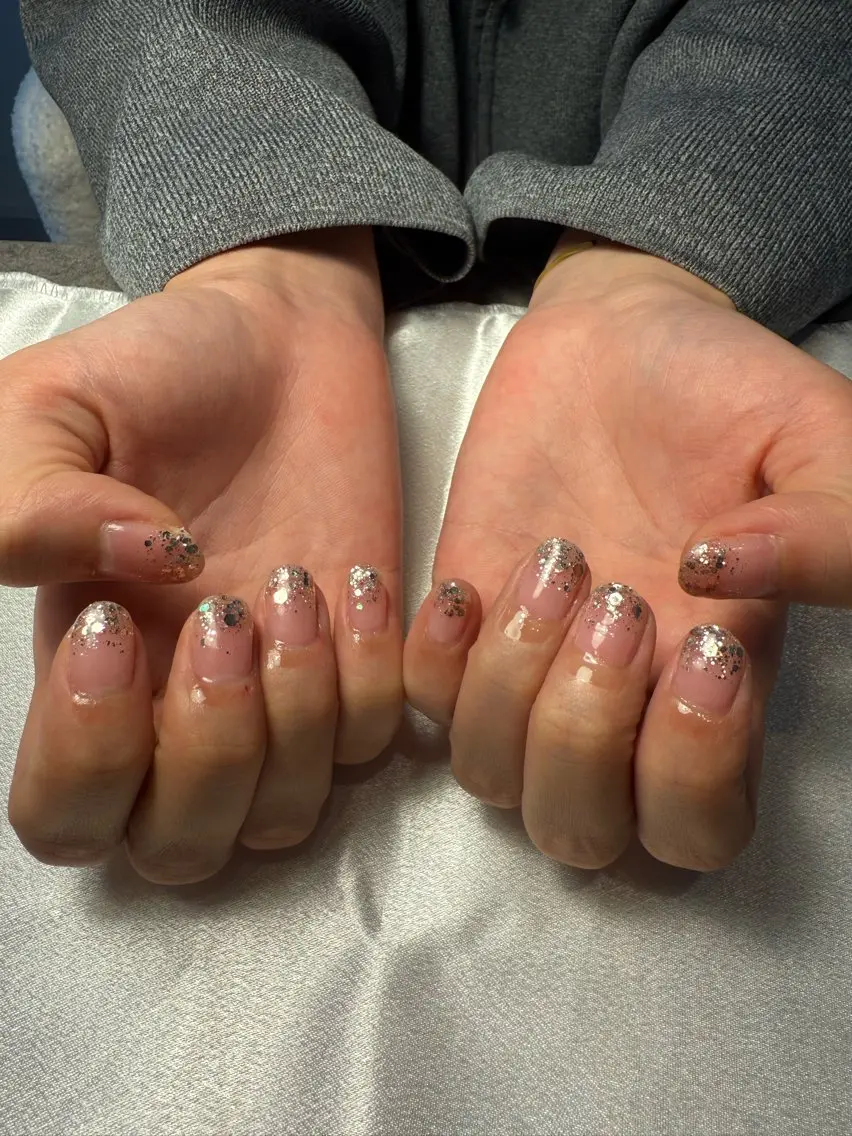 ネイル フットネイル グラデーション ラメ(グリッター) ラメグラデーション nail salon Estelleのネイルデザイン