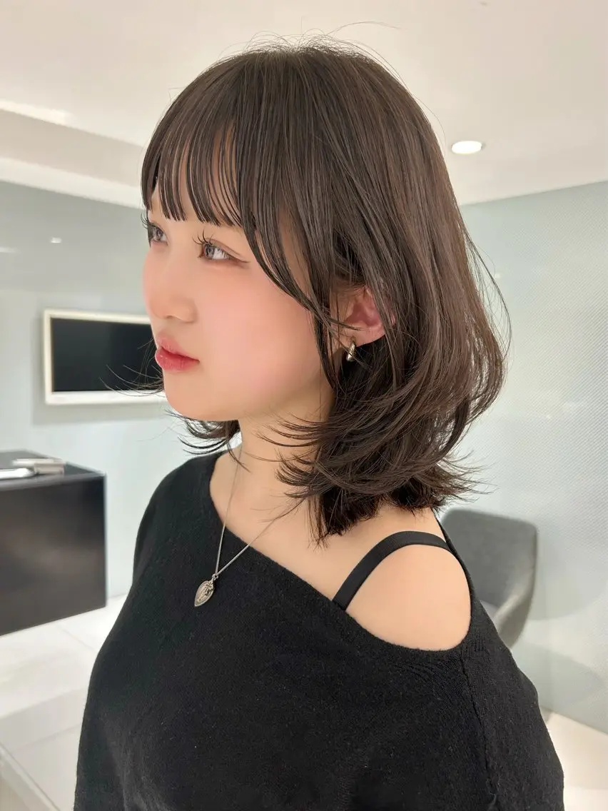 ミディアム ミディアムレイヤー くびれヘア 顔周りカット レイヤーカット 小顔カット 松本 亜喜のヘアスタイル