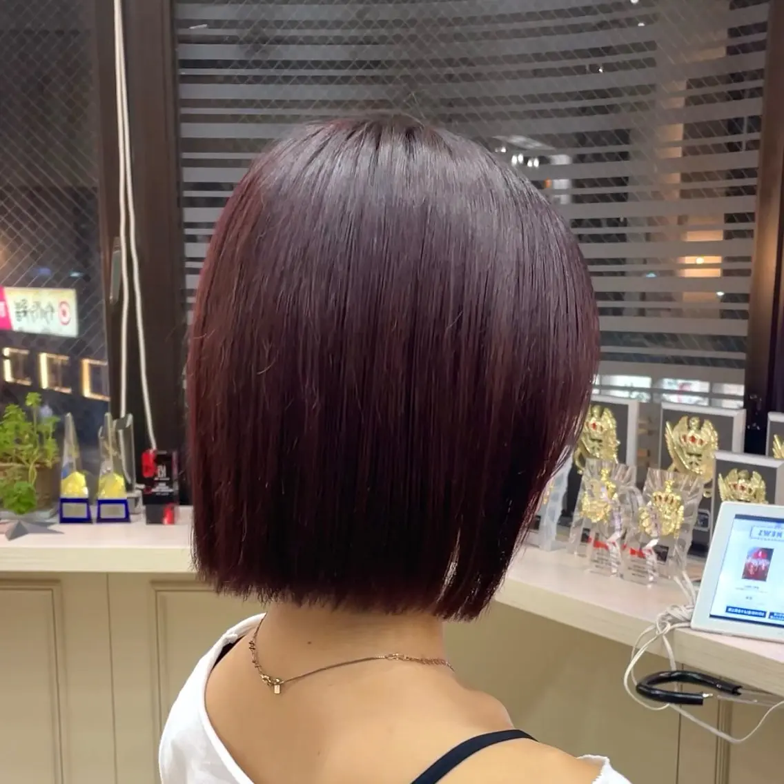 ミディアム カラー レッドカラー ヘアカラー 横浜パーマ🌐ボブ✨ 暖色カラーもえかのヘアスタイル