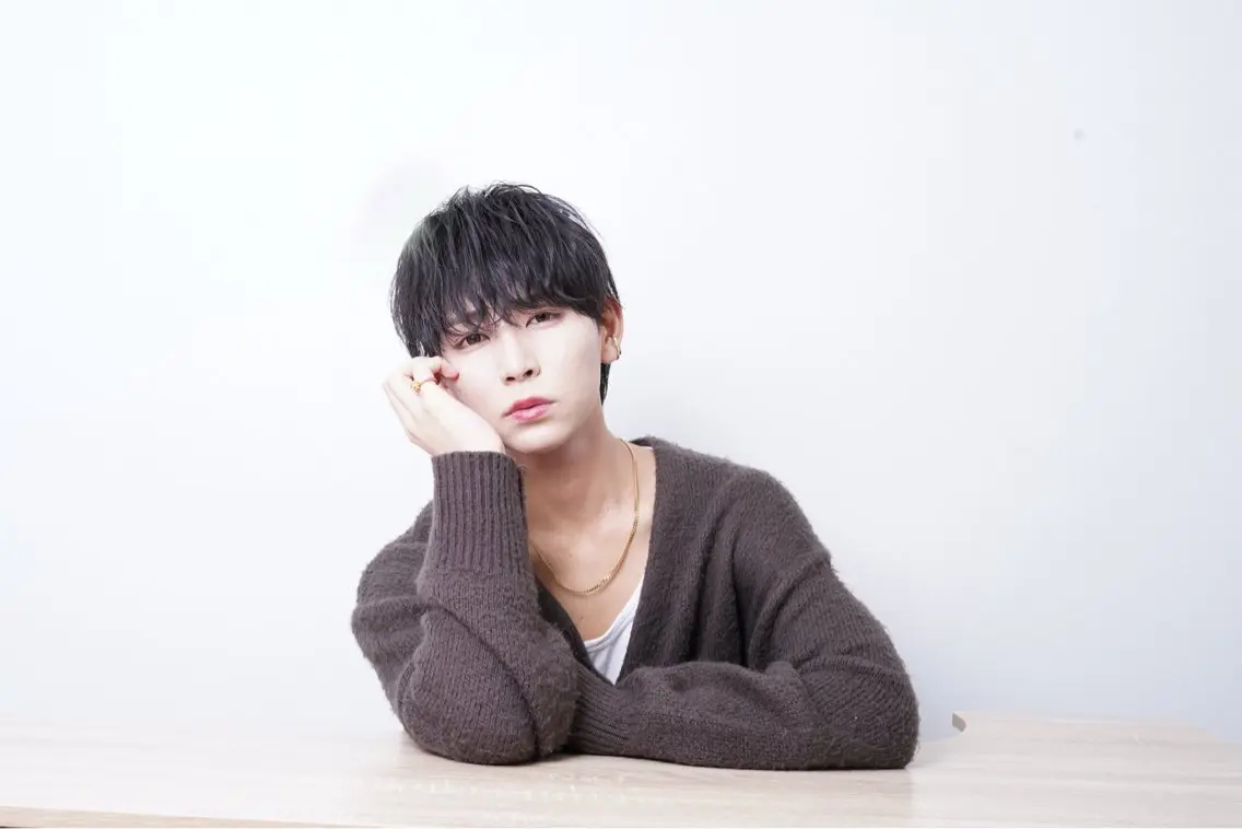 ショート カラー パーマ メンズ センターパート マッシュ メンズの天才 ツバサのヘアスタイル