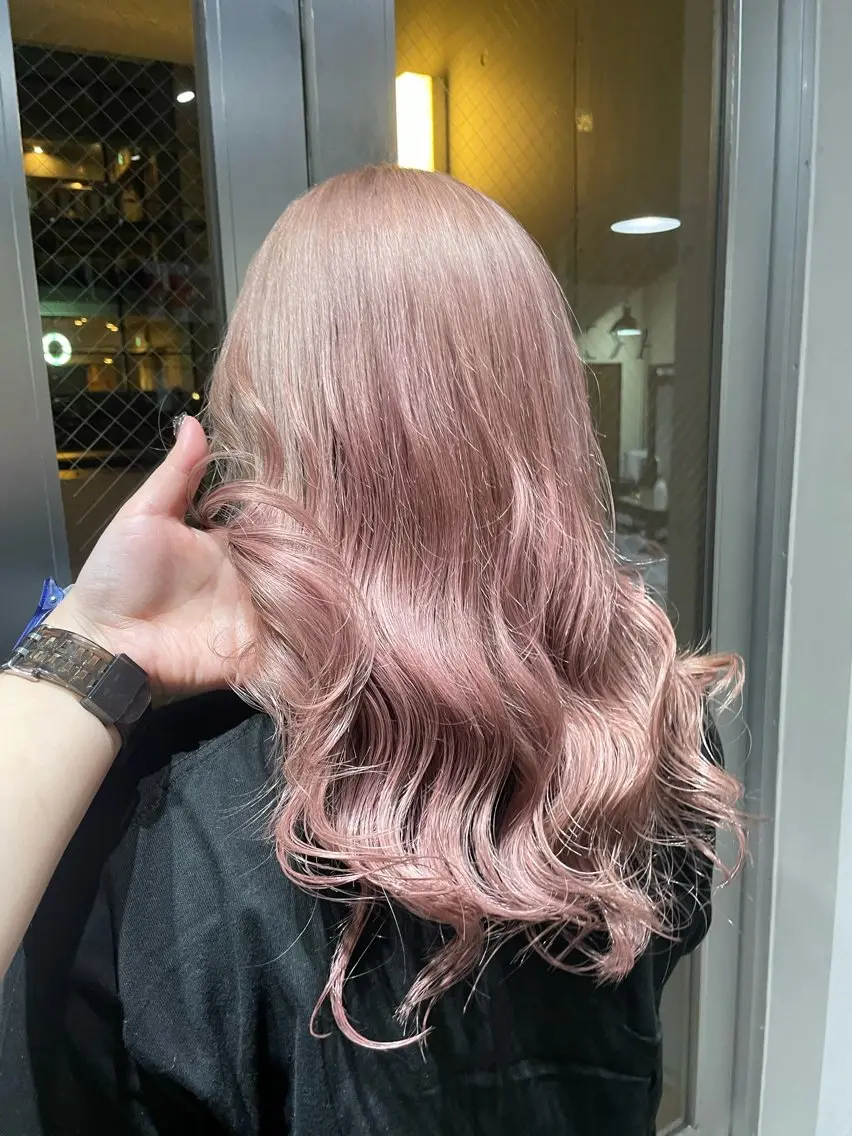 カラー ピンクカラー ヘアカラー トリートメント ミルクティーベージュ ブリーチ🖤サヤカのヘアスタイル