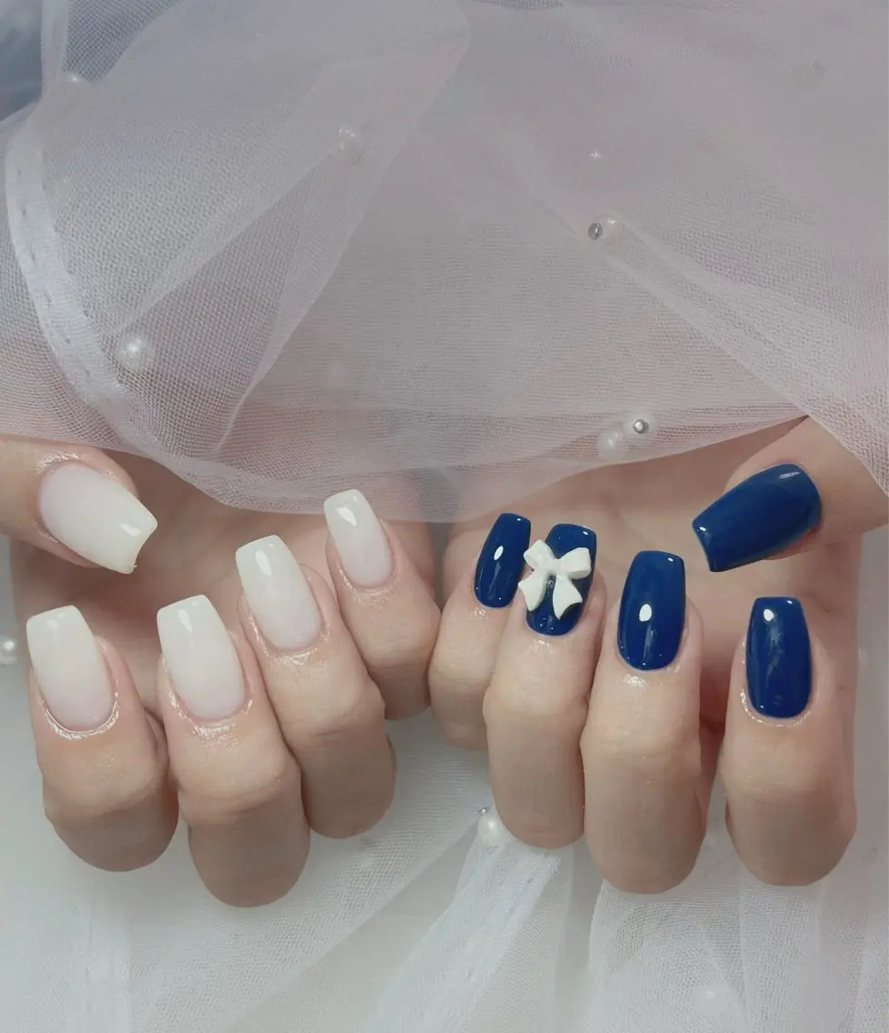 ネイル オーロラネイル 長さ出し フットネイル 韓国ネイル ラメ(グリッター) ハンドネイル 👍thumbs up nail👍のネイルデザイン