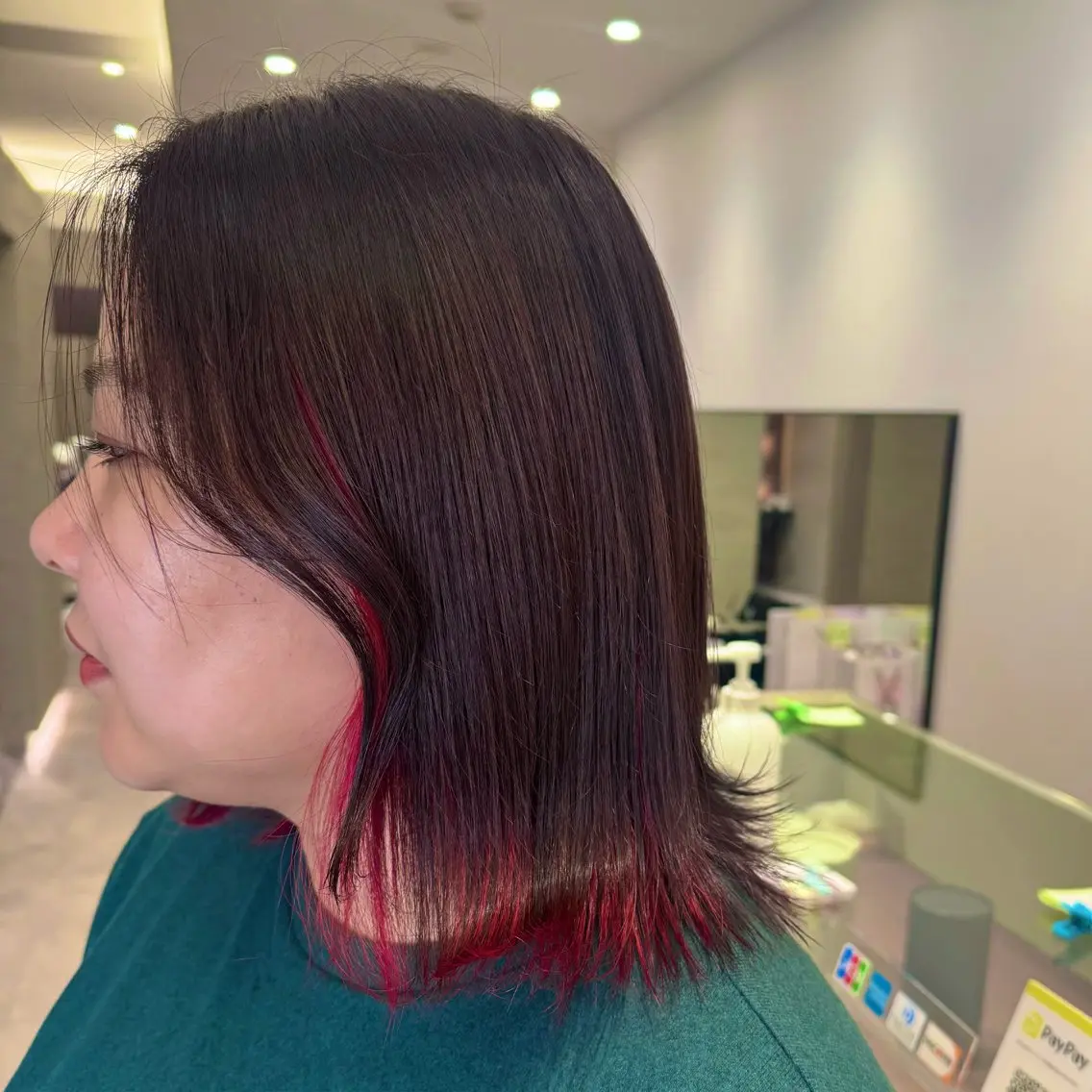 カラー インナーカラー レッドカラー クリスマス NATSUNO ✮ボブ/縮毛矯正のヘアスタイル