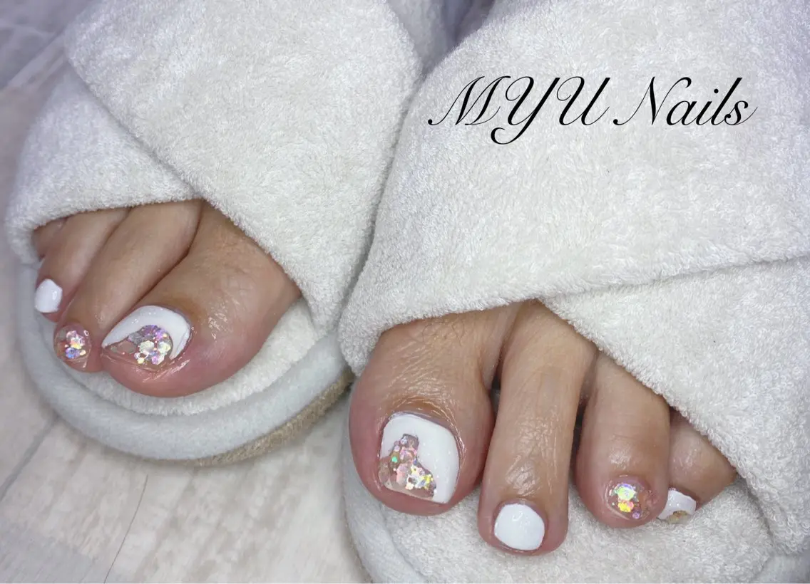 ネイル フットネイル ニュアンスネイル🌈 MYU Nailsのネイルデザイン