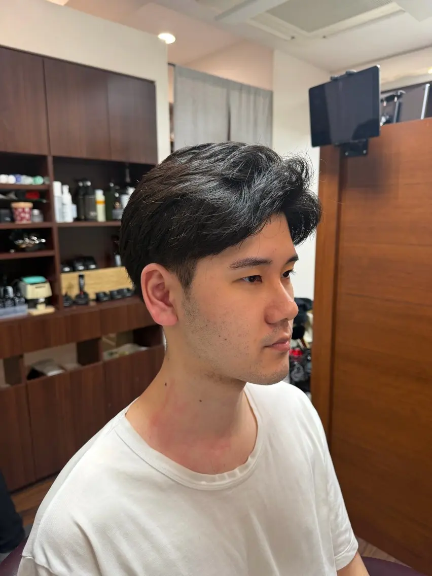 ショート メンズ 糸山 仁のヘアスタイル