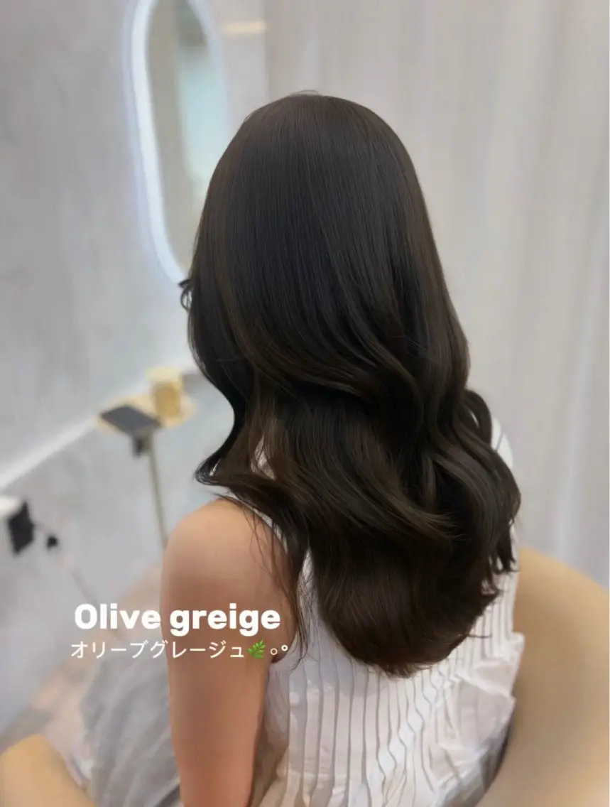 セミロング カット ヘアカラー SigmaLatte _momokaのヘアスタイル