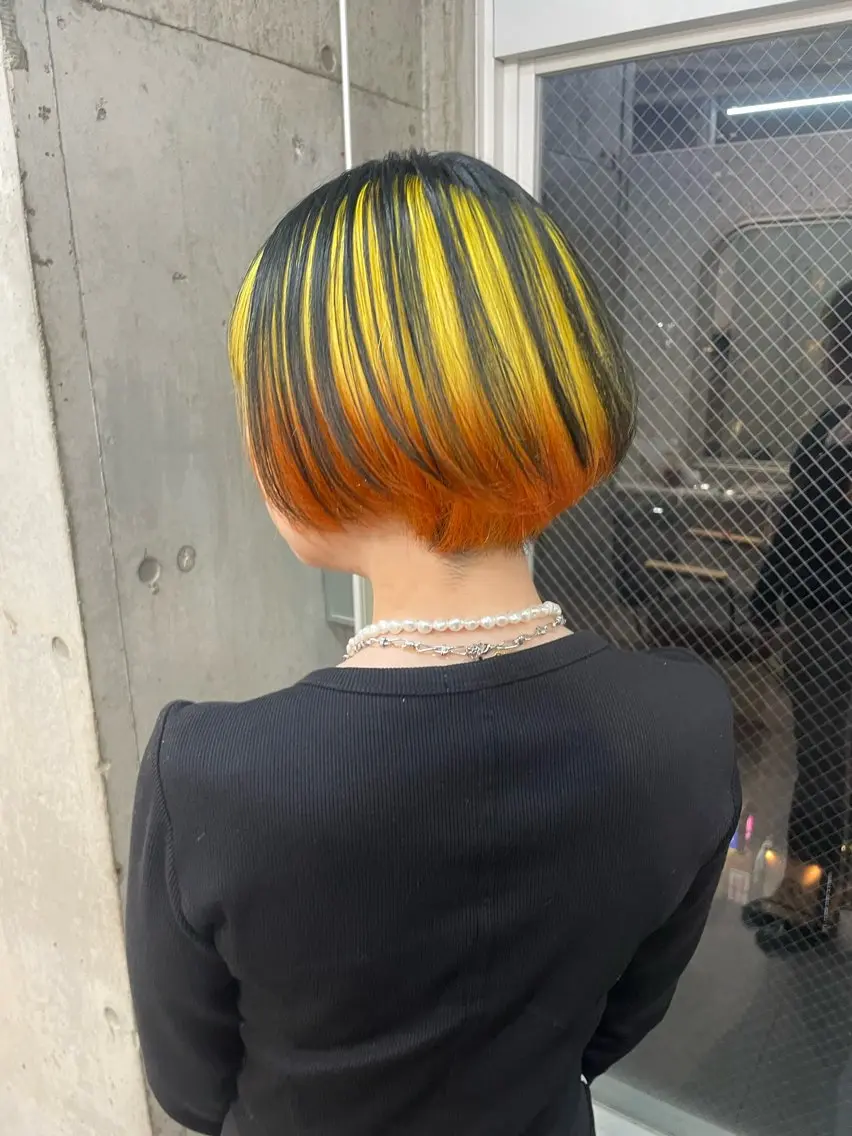 ショート カラー グラデーションカラー オレンジ ヘアカラー SHOTO ハイトー ン/ブロンドカラーのヘアスタイル