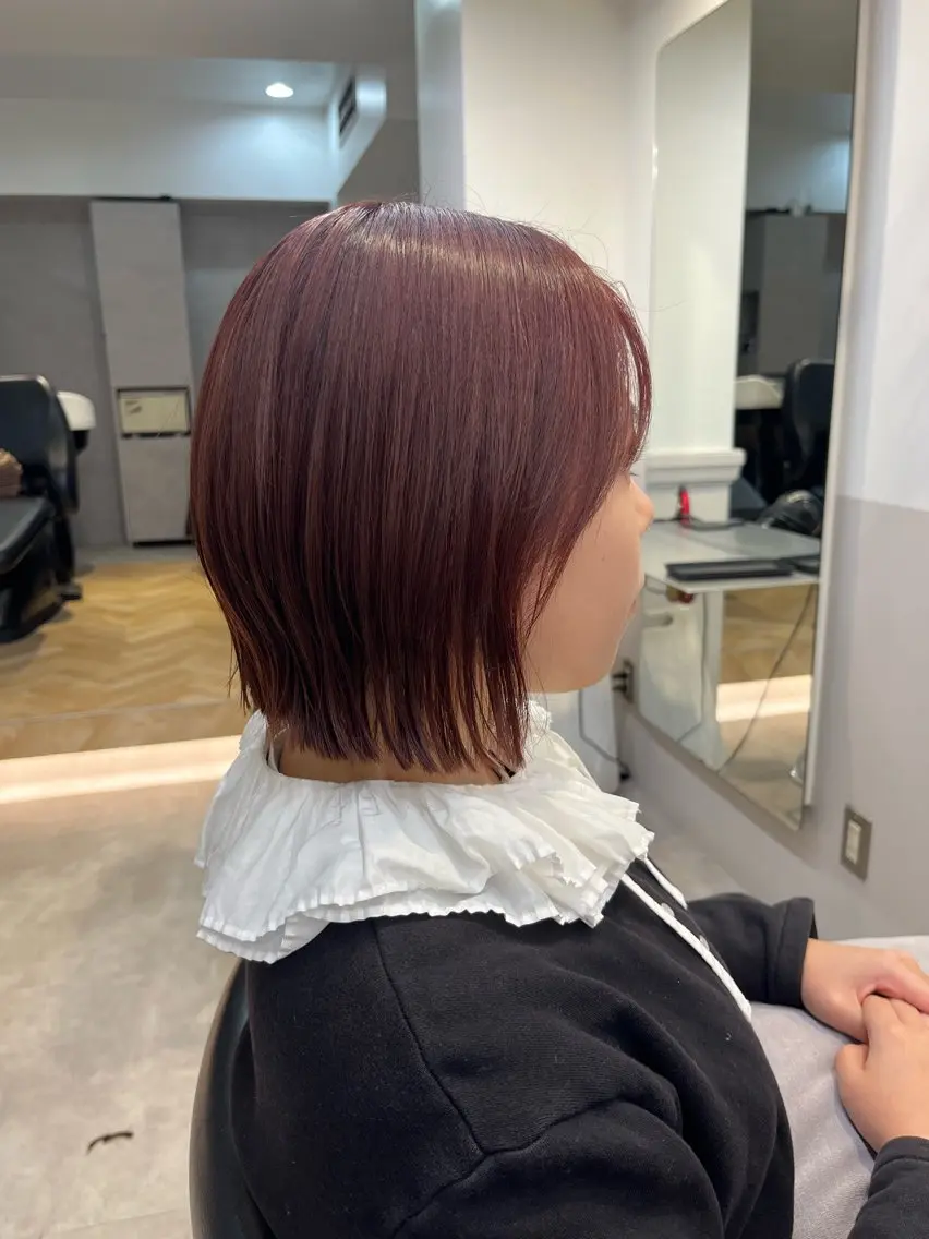ワンカラー【女性で長さが肩上の方のみ】の写真