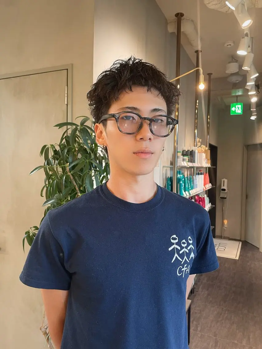ショート パーマ メンズ メンズパーマ スパイキーショート ショートヘア 森口誠斗/レイヤー /透明感カラーのヘアスタイル