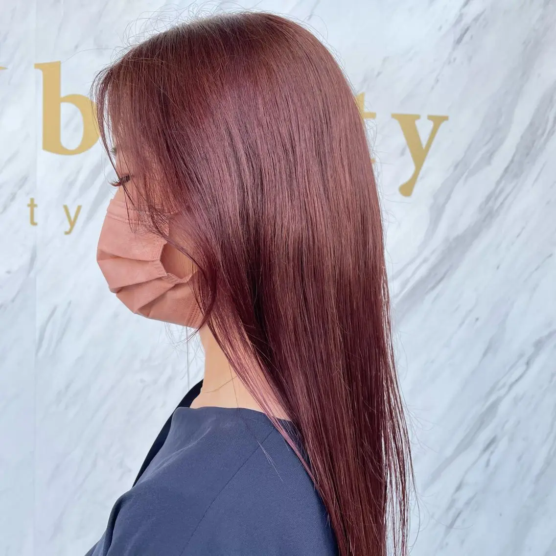 ロング カラー ブラウンカラー ピンクカラー ピンクブラウン 小森 永のヘアスタイル