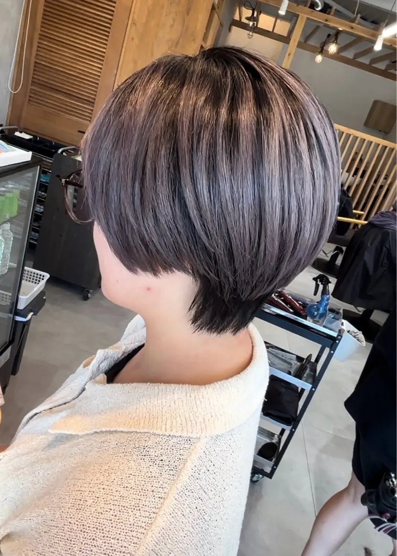 ショート カラー ハンサムショート シルバー ショートヘア SAYA 🌱のヘアスタイル
