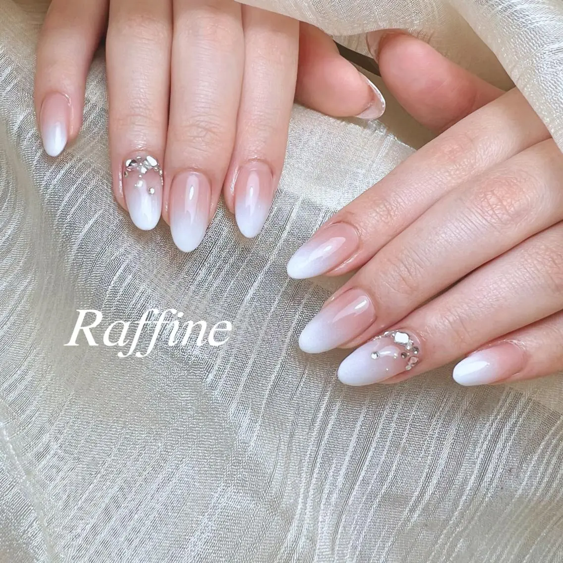 ネイル ハンドネイル RAFFINE haru🦋🩵のネイルデザイン
