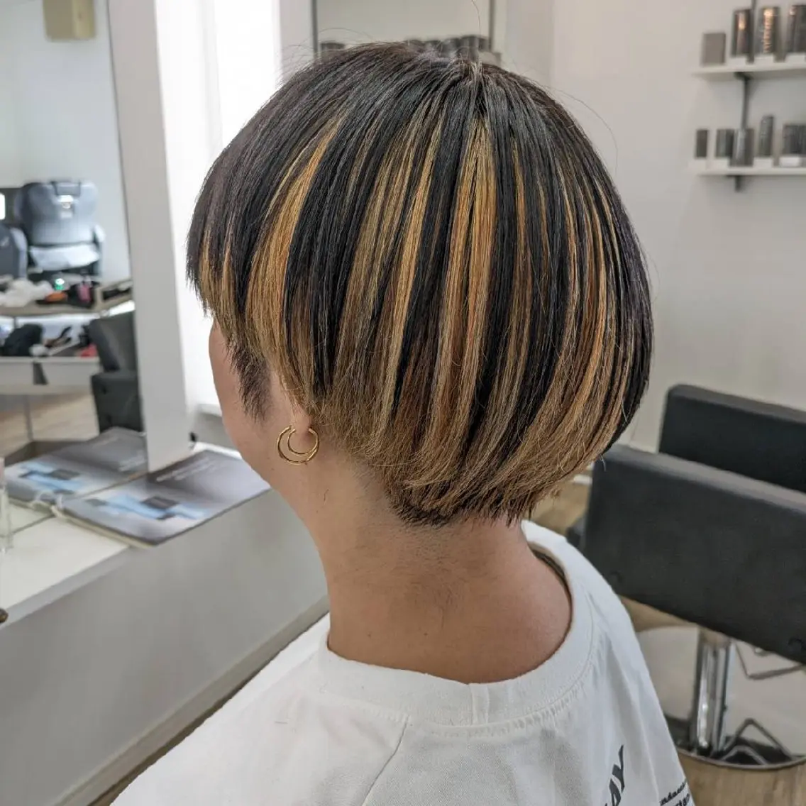 ショート カラー 【リピーター続出】 ENONN+　エノンのヘアスタイル