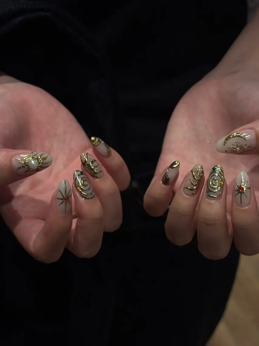 ネイル ハンドネイル フットネイル yuri / 個性派nailのネイルデザイン