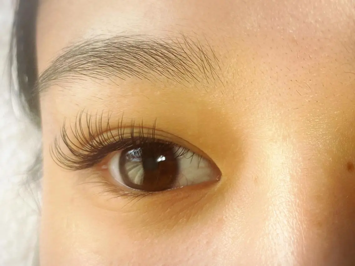 マツエク・マツパ フラットラッシュ ナチュラル eclat Saoriのネイルデザイン