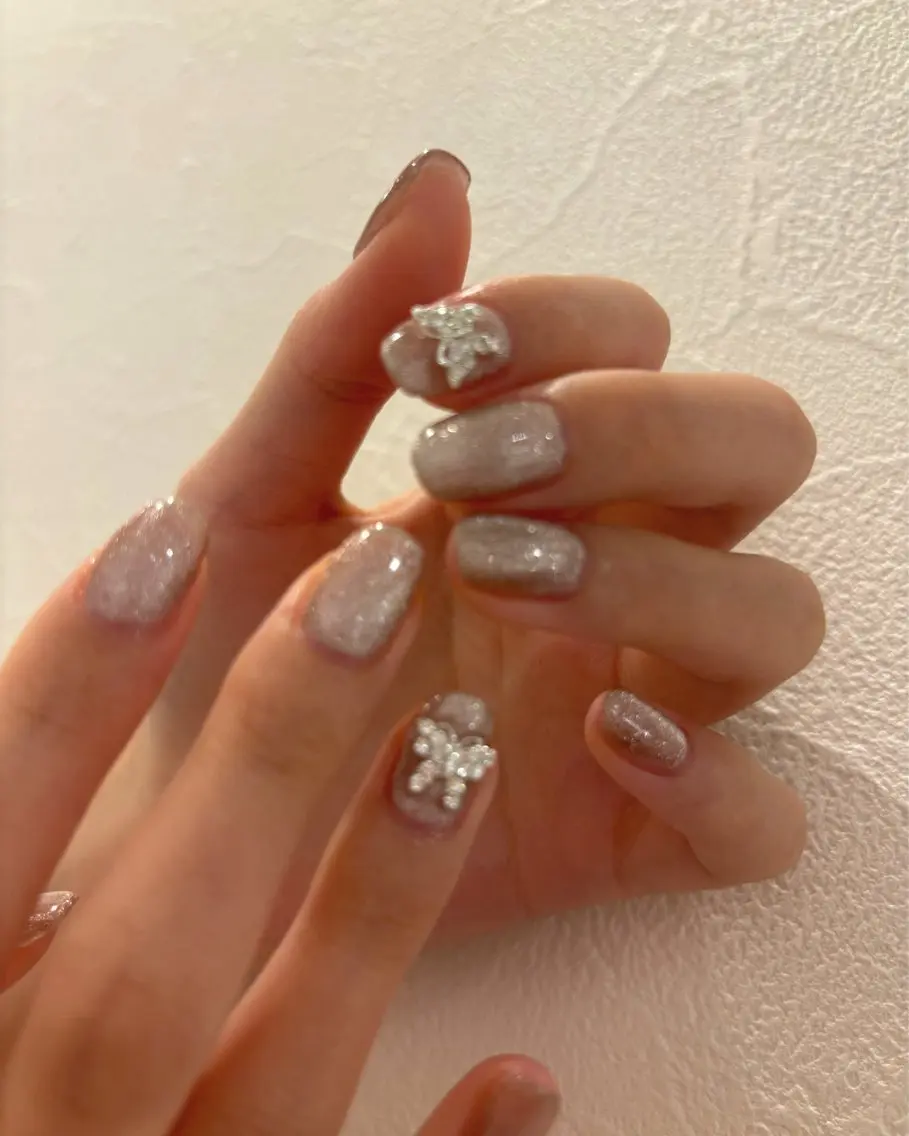 ネイル ジェルネイル キラキラネイル 冬ネイル クリスマス Ann nailのネイルデザイン