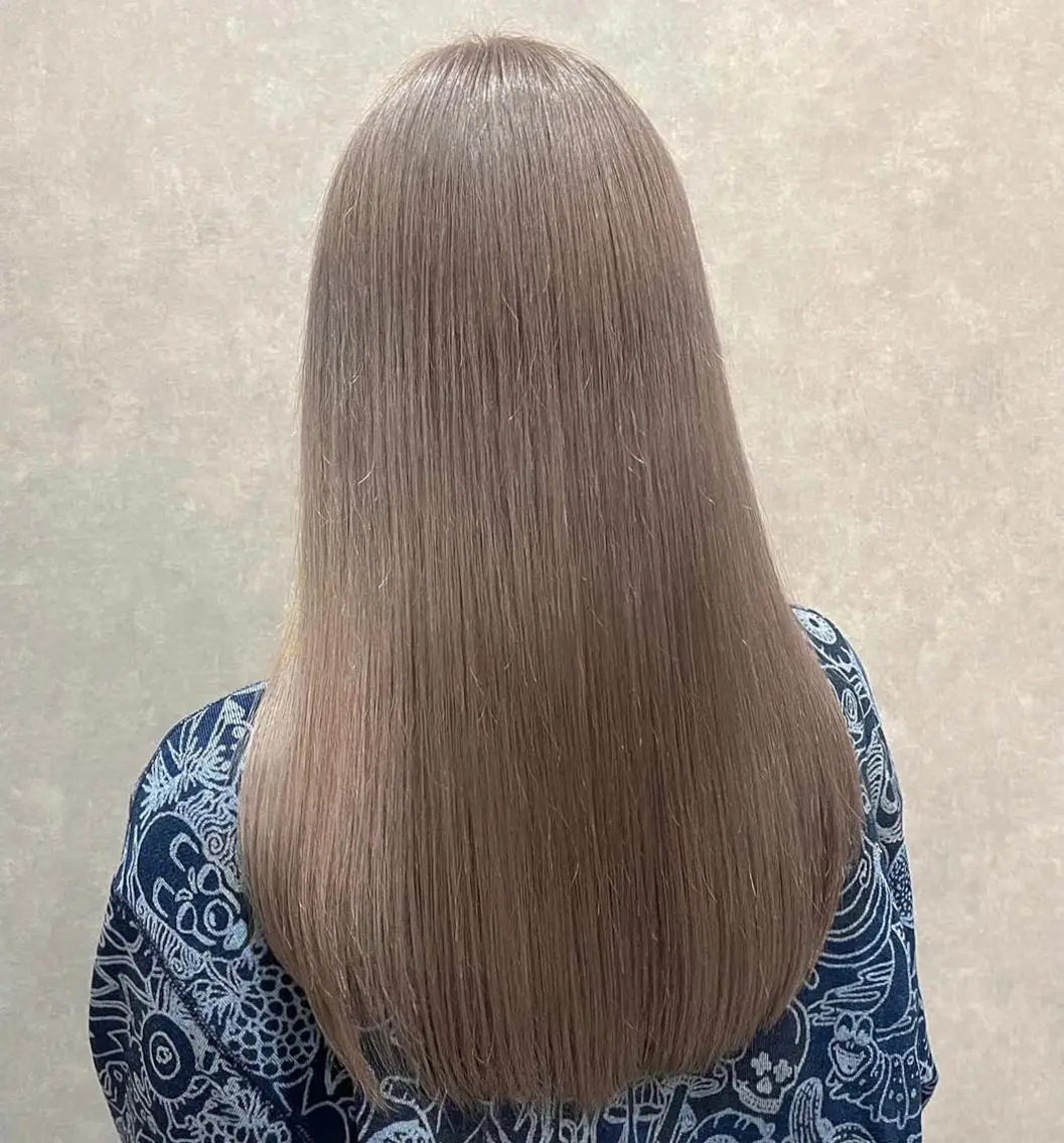 セミロング カラー カット ヘアカラー トリートメント 一ノ瀬 暁のヘアスタイル
