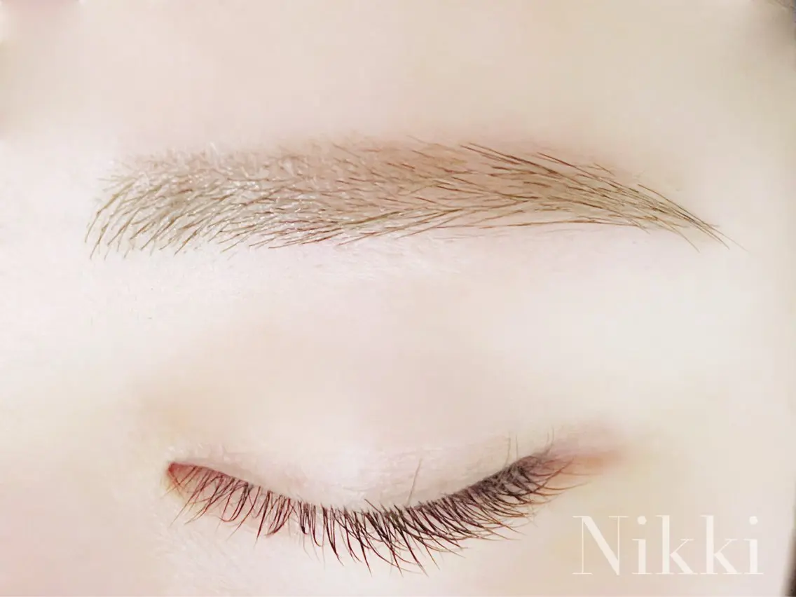 アイブロウ 眉毛ワックス脱毛 vivogue 🪽Nikkiのマツエク・マツパデザイン