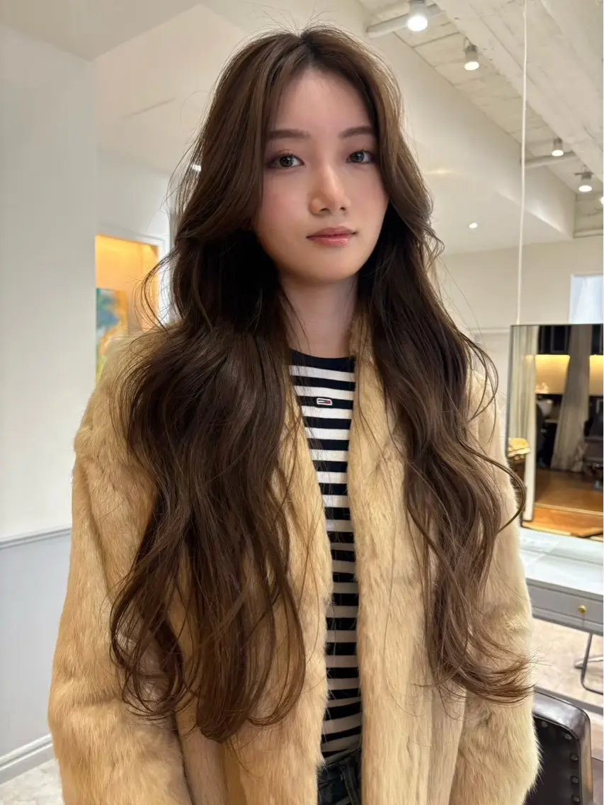 ロング カラー ヘアアレンジ ヘアセット siki kaedeのヘアスタイル