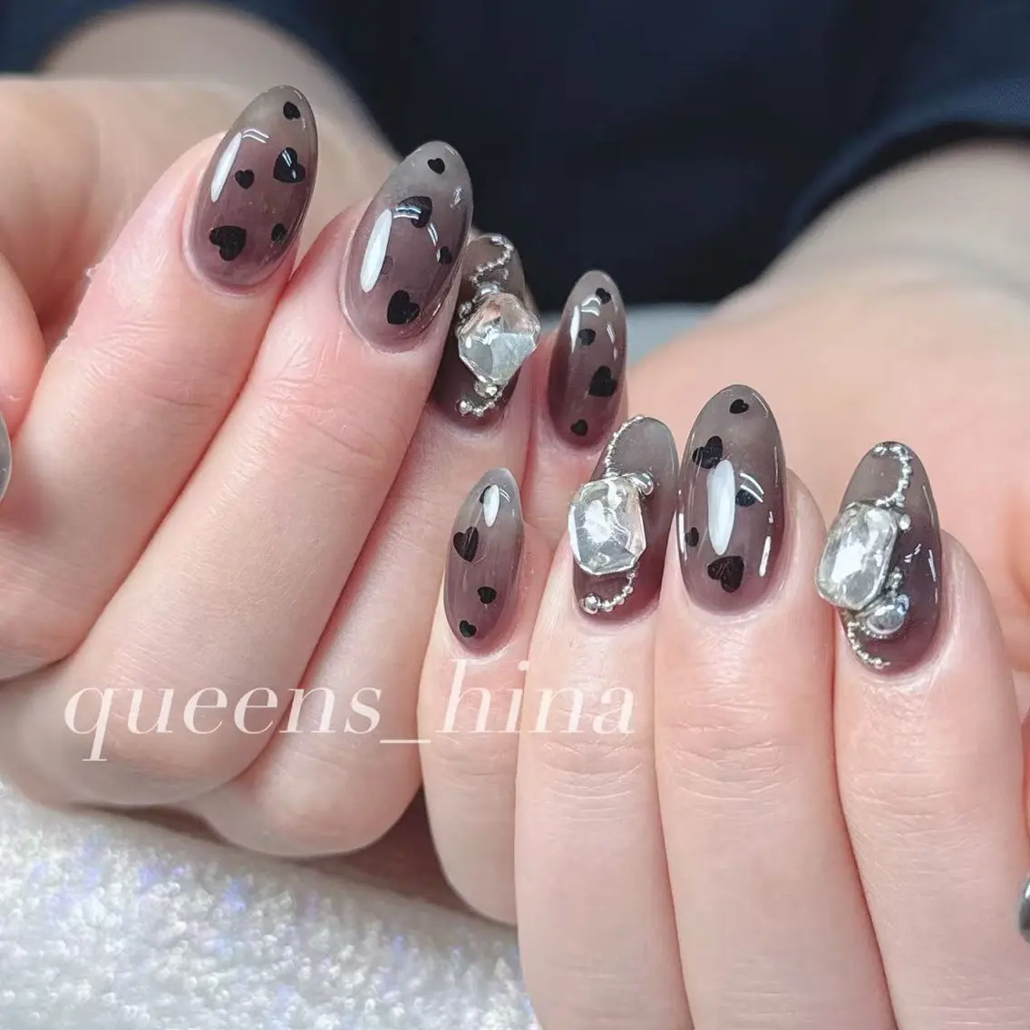 ネイル ハンドネイル Queens ひなのネイルデザイン