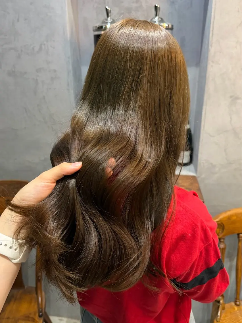 ロング ヘアカラー 前畑 きりあのヘアスタイル